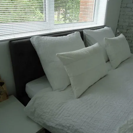 Sloterpark Bed & Breakfast 4*