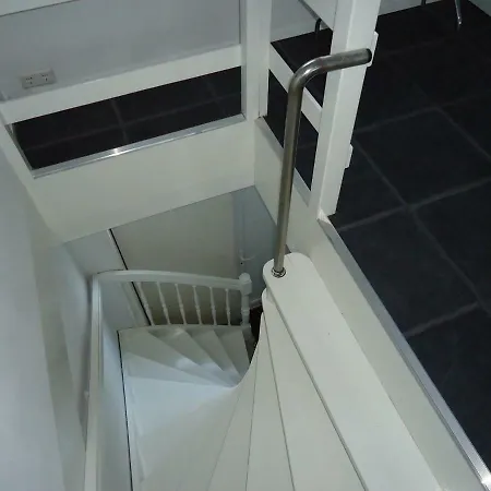 Sloterpark Oda ve Kahvaltı 4*