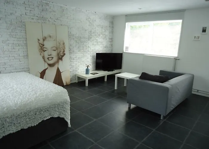 Bed & Breakfast Sloterpark 4*